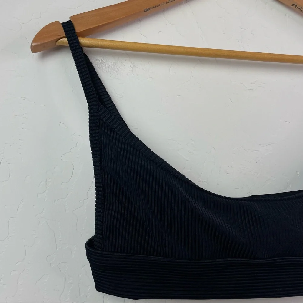 Frankies Bikinis Gavin Ribbed Scoop Bikini Swim *TOP in Black Size Large